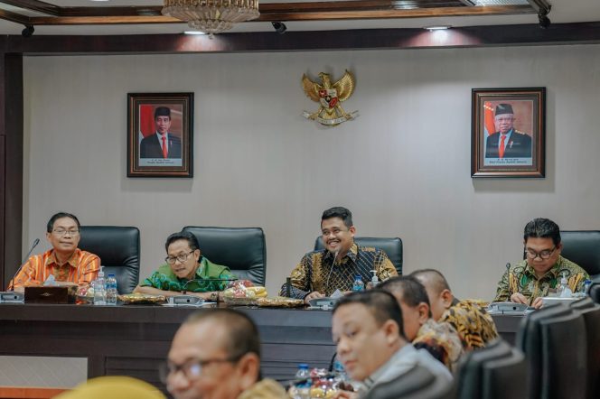 
					Wali Kota Malang Minta Masukan Bobby Nasution Tingkatkan PAD Retribusi Parkir Tepi Jalan