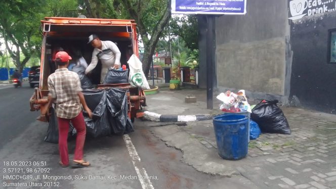 
					Pengangkatan Sampah Kecamatan Medan Polonia Dimulai Pukul 06.30 wib