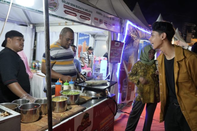 
					Ikut Meramaikan Gelar Melayu Serumpun, Pelaku UMKM Kuliner mengaku Beromzet Rp 2,5 Juta Di Hari Pertama