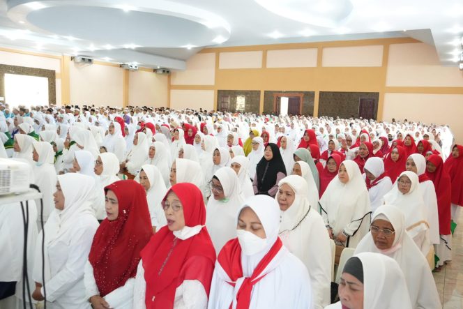 
					Buka Bimbingan Manasik Haji Akbar, Wali Kota Medan Berpesan Kepada Jamaah Untuk mengikutinya Dengan Sungguh-Sungguh