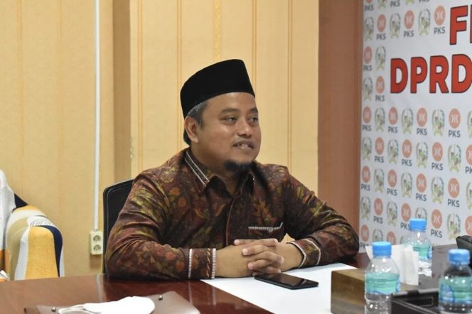 
					Ketua Fraksi PKS Medan Dukung Honor Kepling Dinaikan