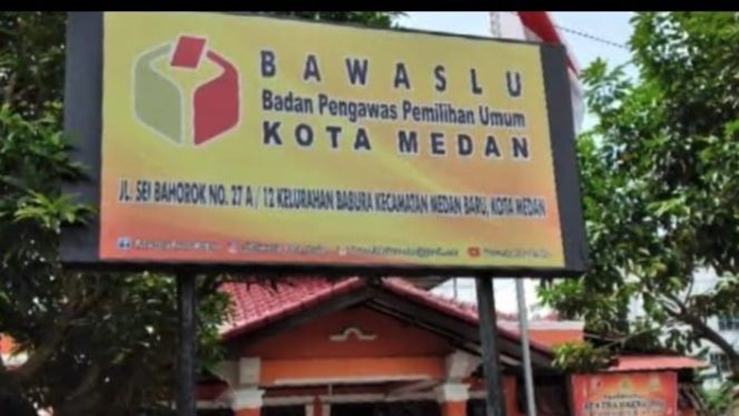 
					Bawaslu Kota Medan Sebut Ada Banyak Alat Peraga yang Melanggar