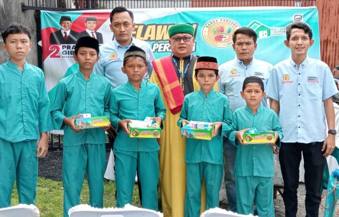 
					Berbagi Keberkahan, Relawan Garda Persada Santuni Puluhan Anak Yatim