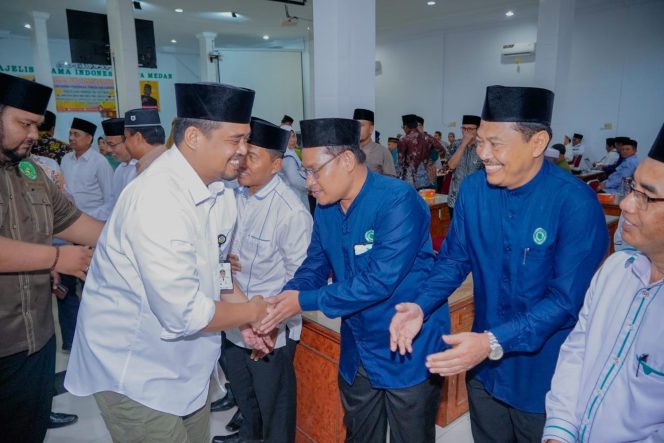 
					Buka Dialog Politik Kebangsaan, Bobby Nasution Ajak MUI Edukasi Masyarakat Gunakan Hak Pilih