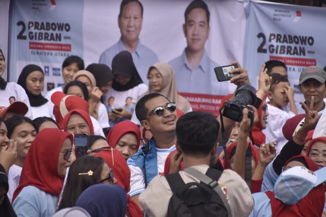 
					Elektabilitas Prabowo – Gibran Terus Meningkat, Ade Jona Bangga Respon Positif Masyarakat