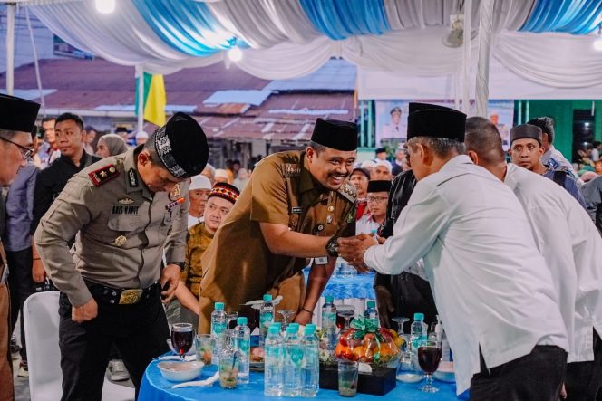 
					Safari Ramadan di Masjid Al Amin, Bobby Nasution: Jadikan Penghujung Ramadan untuk Perbaiki Diri