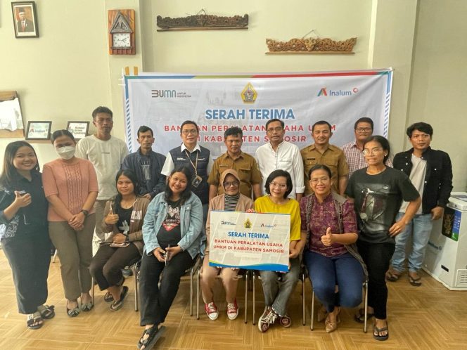 
					INALUM dan Rumah BUMN Samosir Hadirkan Produk Kreatif Bahan Baku Eceng Gondok dari Sumatera Utara