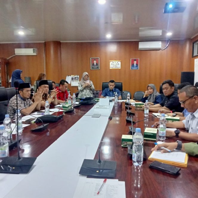 
					Komisi IV DPRD Medan Gelar RDP Bersama DPMPTSP & DPKPCKTR, Izin PBG Perumahan Polonia Garden Simpang Siur