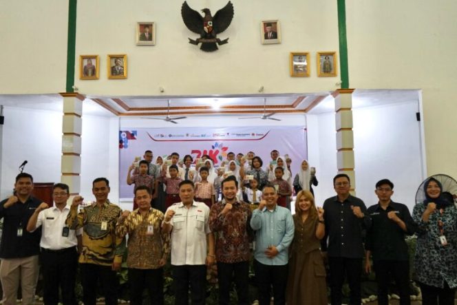 
					Ojk dan Forkom IJK Sumut Edukasi Pelajar di Tapteng