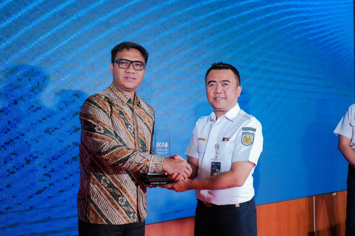 Empat Instansi Di Wilayah Daop 8 Dapat Apresiasi Dari PT KAI Atas Dukungan Pengamanan Aset Negara (Sumber: KAI Daop 8 Surabaya)